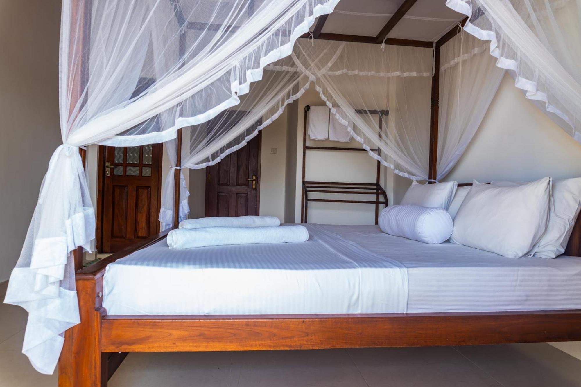 Villa Lake Mountain Weligama Exterior foto